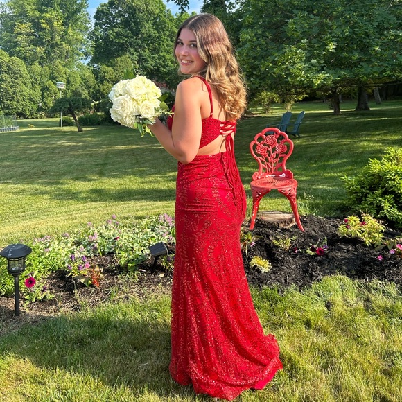 PROM DRESS - Picture 2 of 4